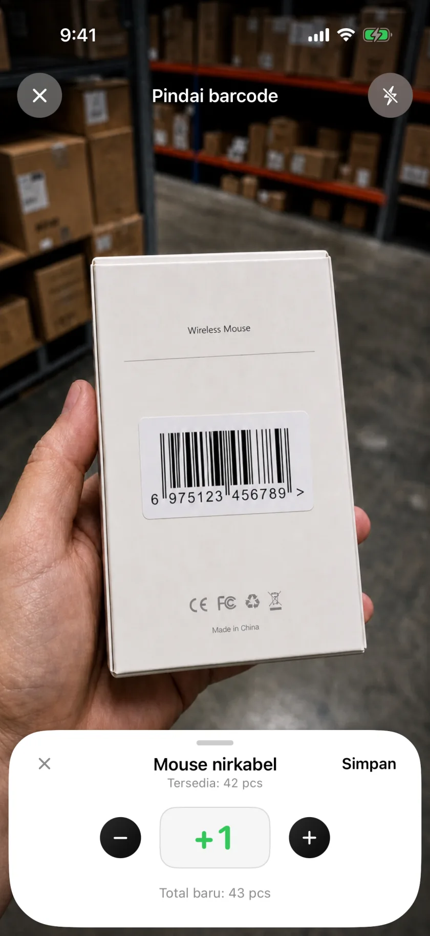 Invenva memindai barcode produk dan menambahkan satu unit ke stok
